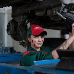 női munka auto szerviz vállalkozás